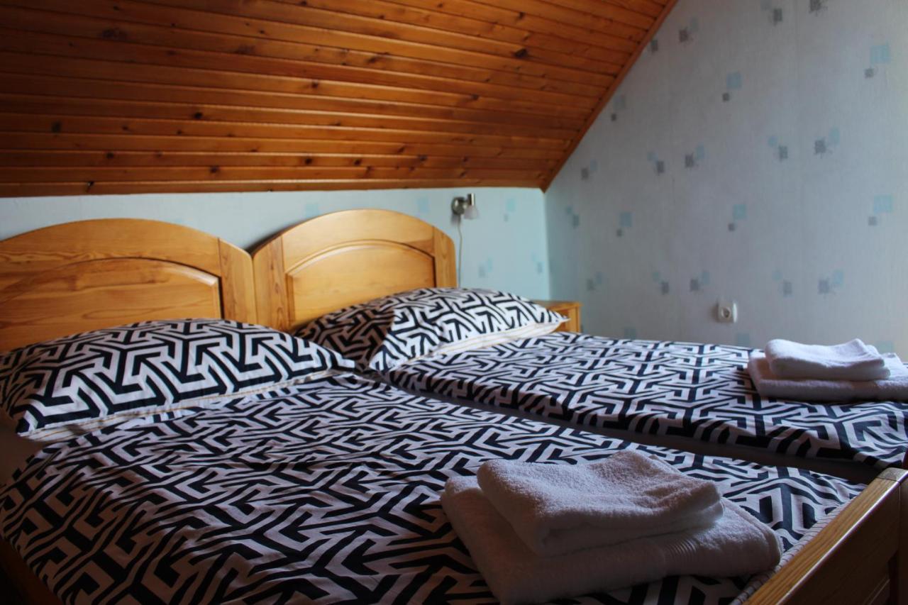 Lizi Apartman Alsóörs Exterior foto
