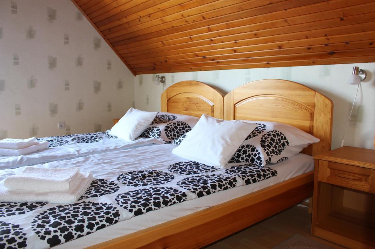 Lizi Apartman Alsóörs Exterior foto